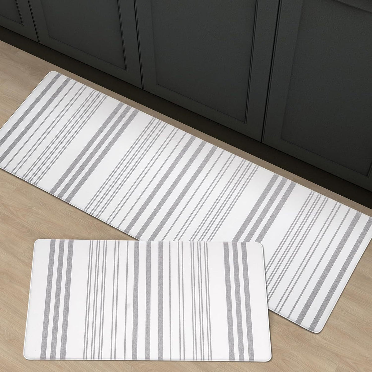 Ergonomic Kitchen Mat for Reducing Fatigue – Minimalist