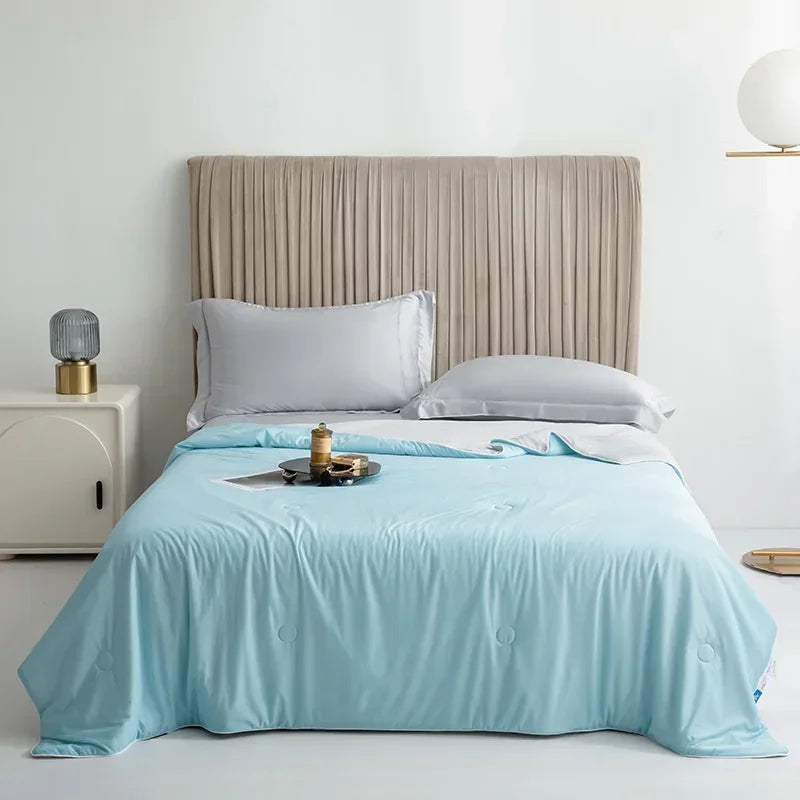 Cooling Blanket for Summer — Lightweight Ice Silk Comforter, Twin/King Size – Sky Blue