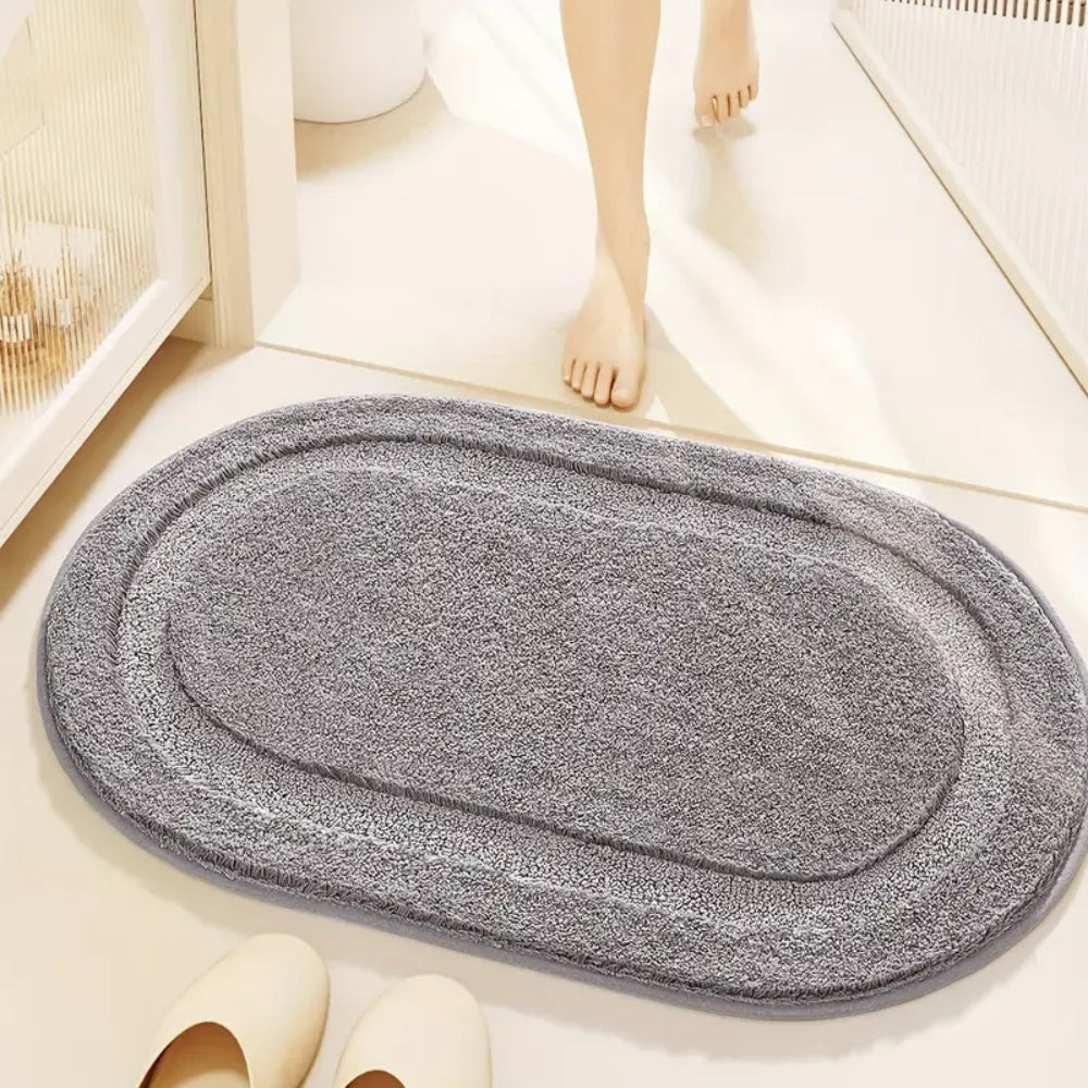 Soft Oval Bath Mat for a Cozy Bathroom Experience – Cool Gray