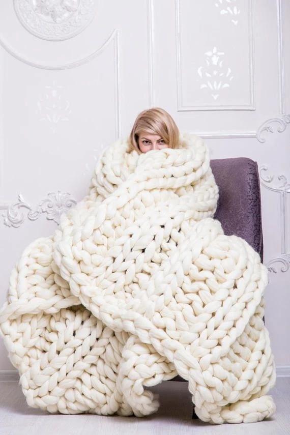 Cozy Thick Knit Throw Blanket – white