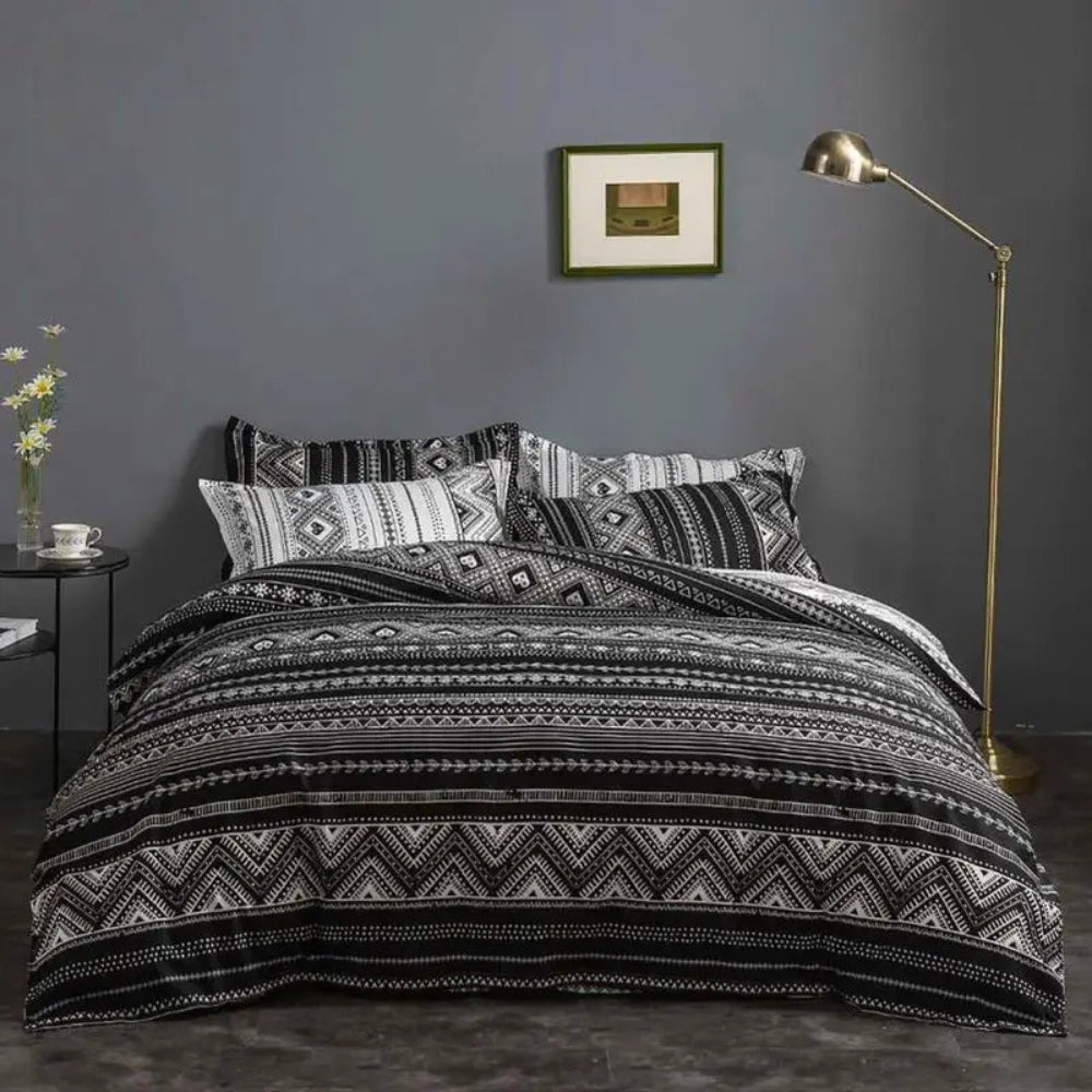 Chic Bohemian-Inspired Bedding Ensemble – Geo Charcoal