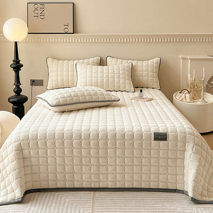 Soft and Elegant Bedspread with Modern Square Pattern – Cream color