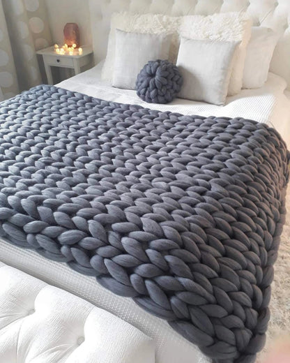Cozy Thick Knit Throw Blanket – Dark gray