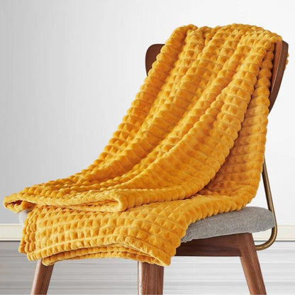 Checkered Patterned Throw Blanket – Soft and Cozy for All Seasons – Sunshine Yellow