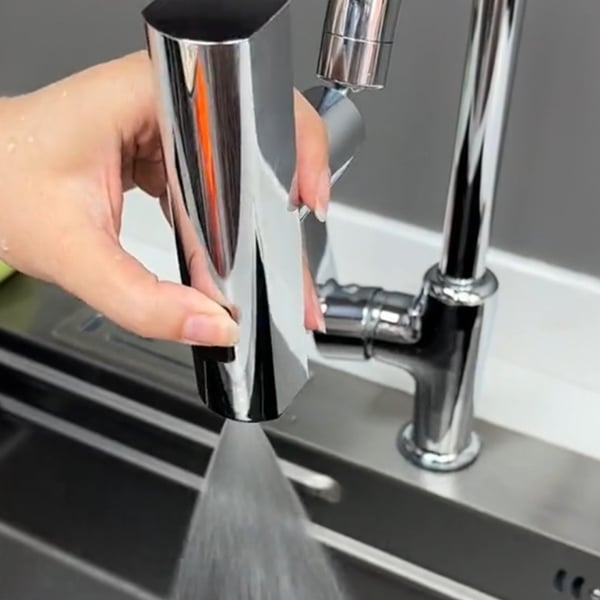 Elegant Pull-Down Kitchen Faucet for Effortless Cleaning