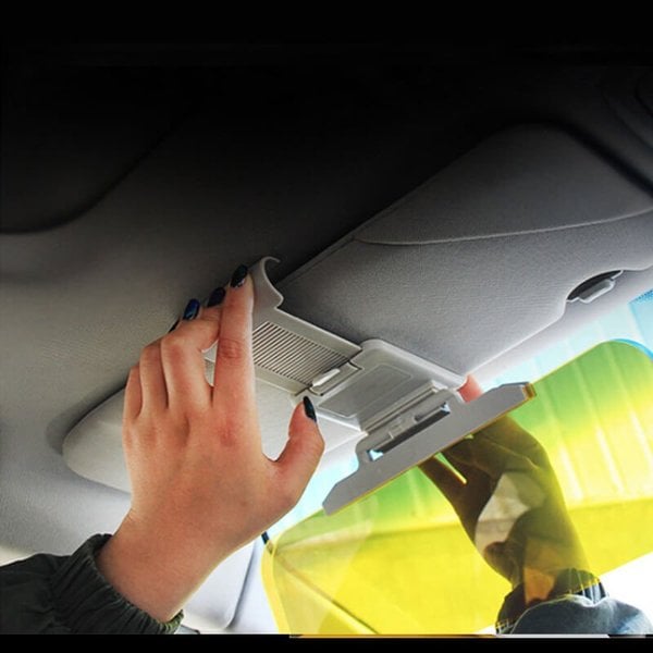 Glare-Reducing Car Visor Extension for Enhanced Driving Comfort