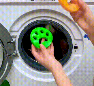 Clothing and Room Hair-Free with Sticky Claw