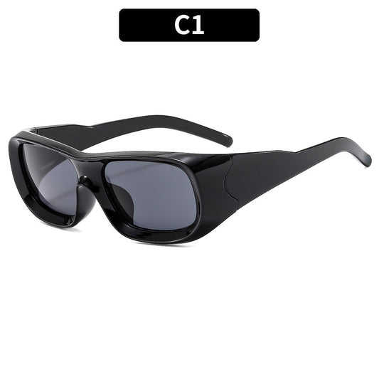 Wraparound Sunglasses for an Active Lifestyle – Gray