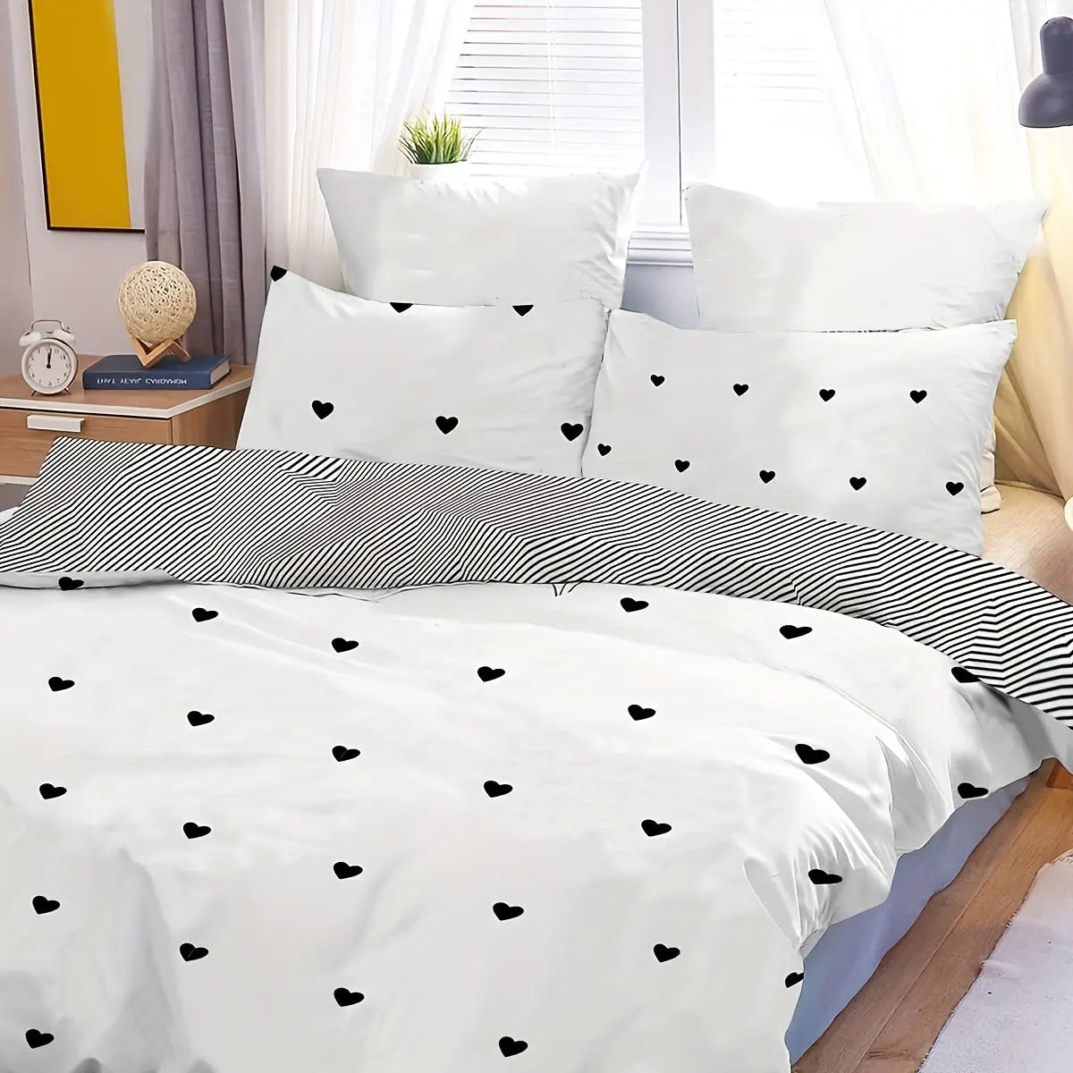 Black Love Print Bedding Set for Bedroom Decoration – Hearts