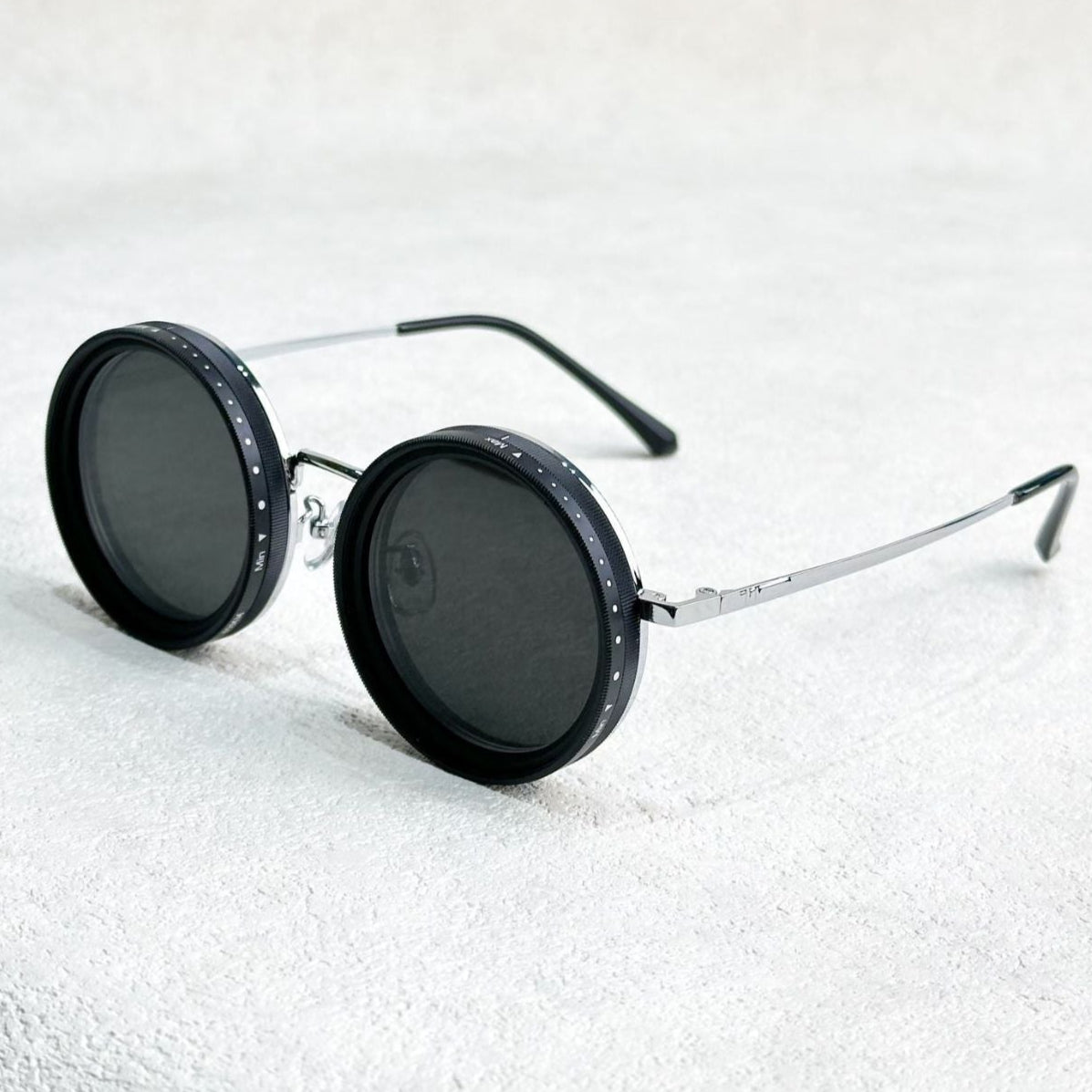 Polarized Sunglasses for Men and Women – Retro Style with Adjustable Light Filter