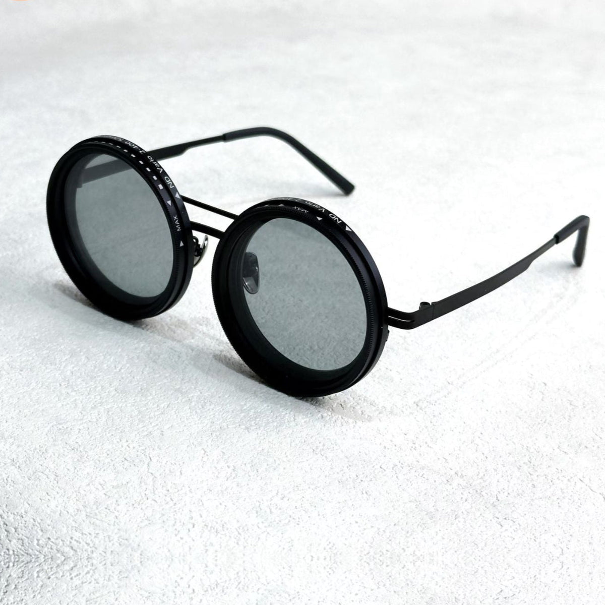 Polarized Sunglasses for Men and Women – Retro Style with Adjustable Light Filter