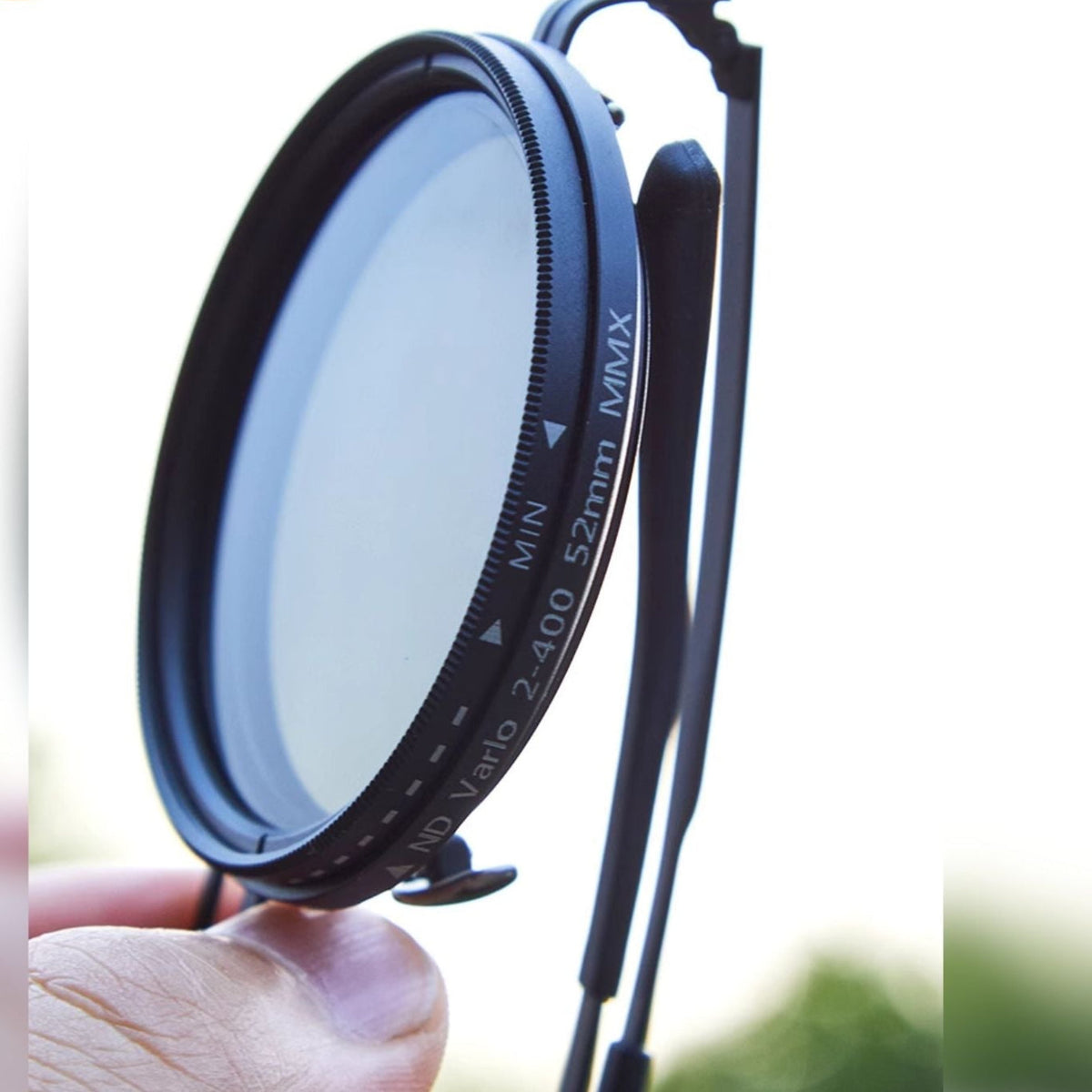 Polarized Sunglasses for Men and Women – Retro Style with Adjustable Light Filter