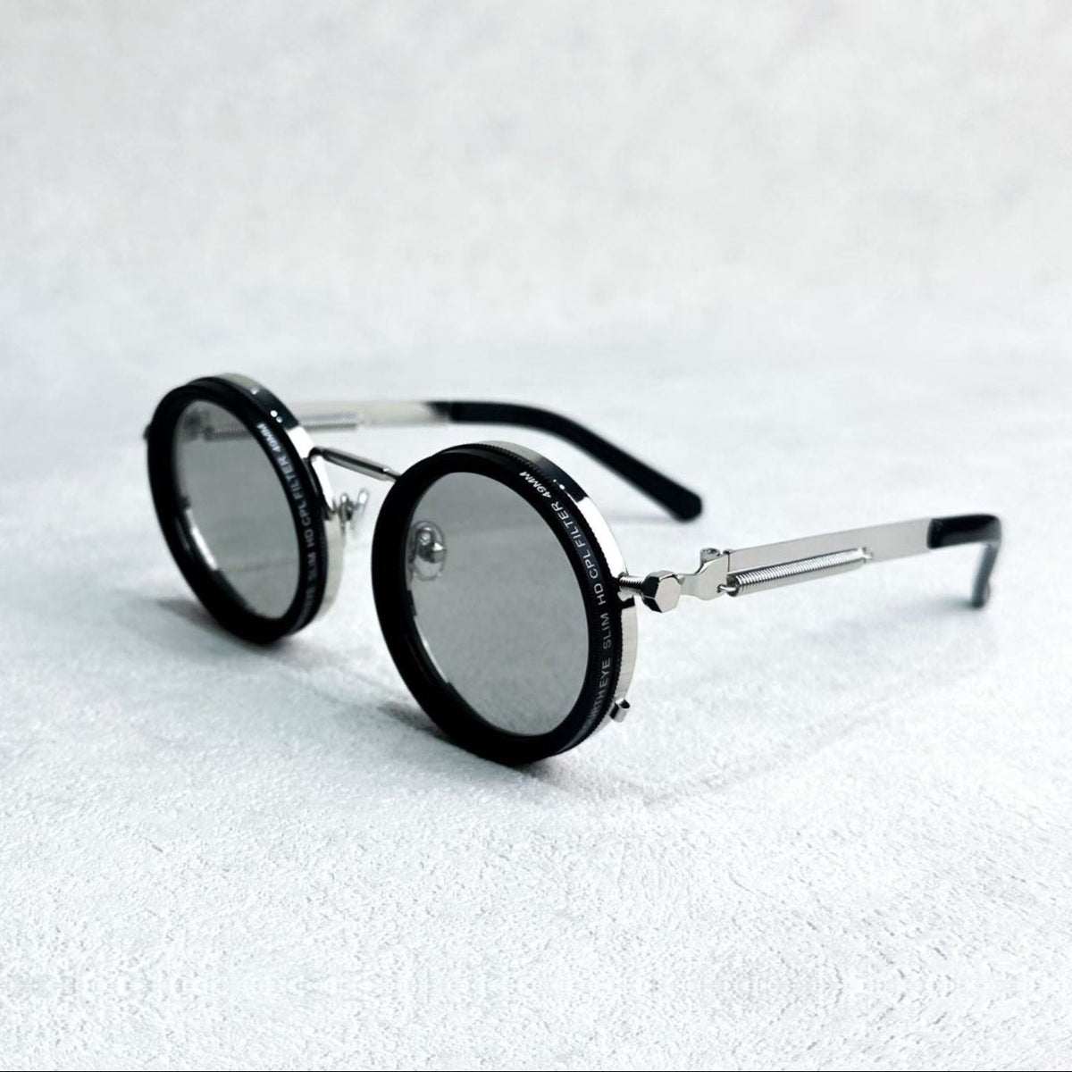 Polarized Sunglasses for Men and Women – Retro Style with Adjustable Light Filter