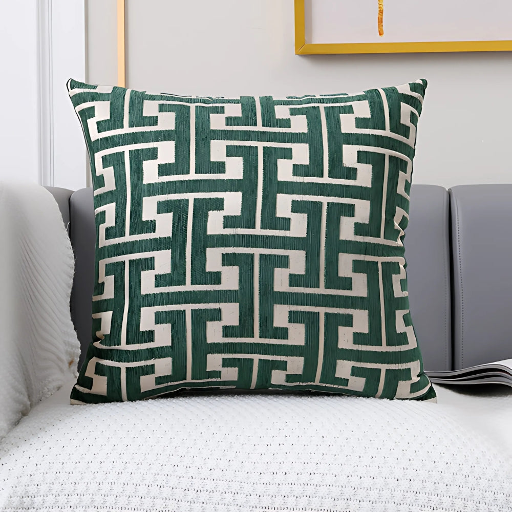 Chic Labyrinth Design Throw Pillow Cover – Emerald Twist