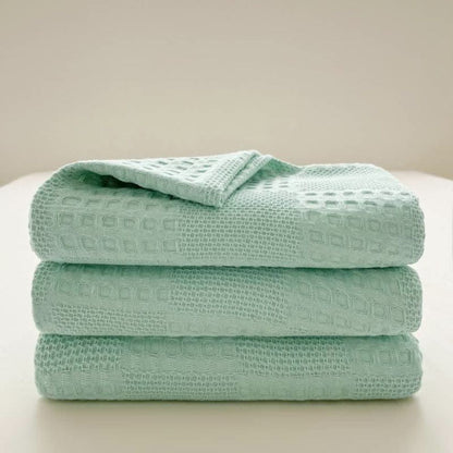 Waffle Blanket in 100% Organic Cotton – Elegant and Breathable Design – Green