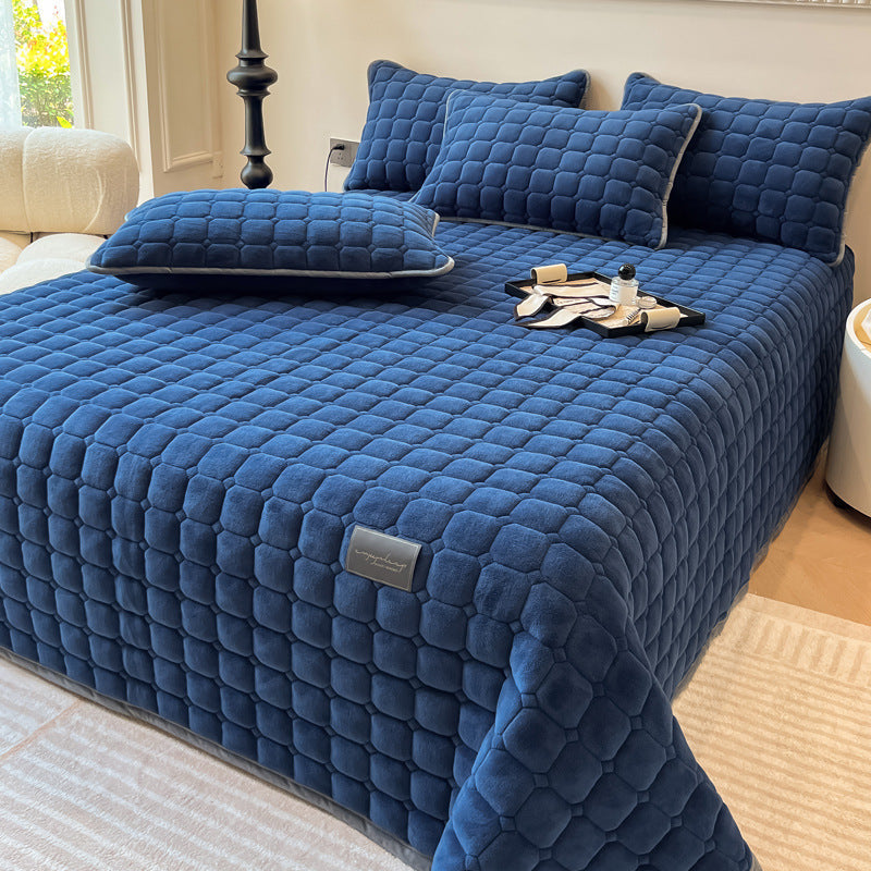 Soft and Elegant Bedspread with Modern Square Pattern – Dark blue