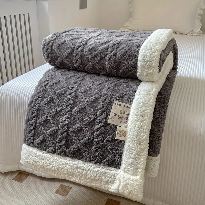 Cozy Luxe Reversible Blanket for Ultimate Comfort – Charcoal